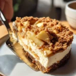 Apple Crumble Cheesecake